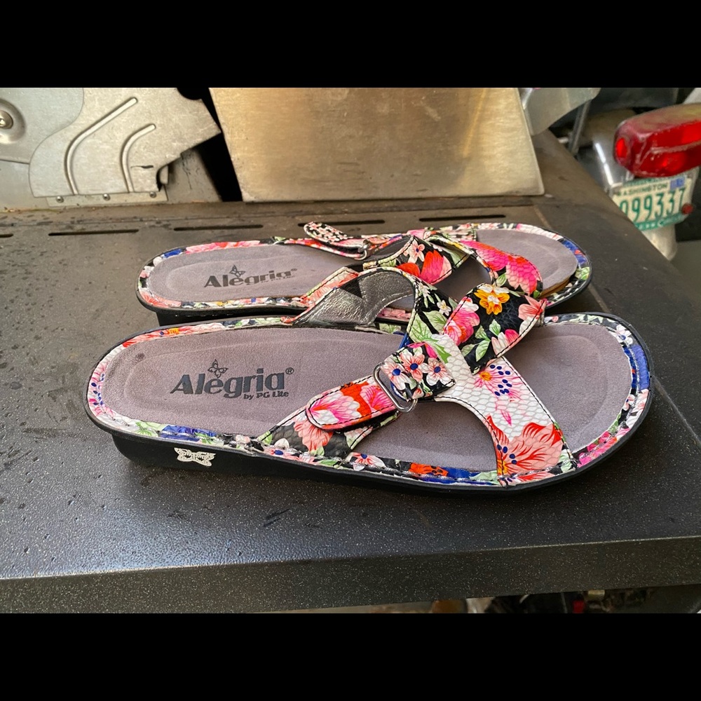 Alegria Vio-725 Multicolor Slide Open Toe Sandals - Picture 5 of 11